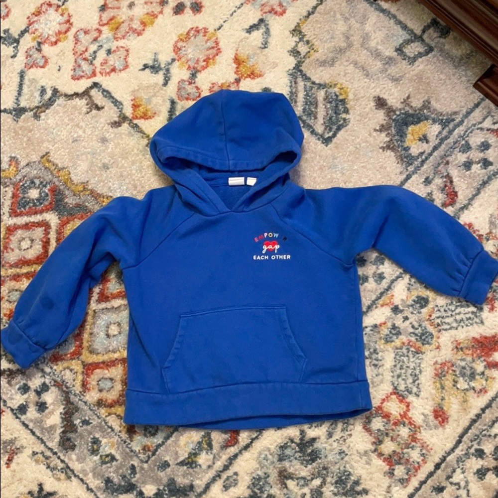 GAP sweatshirt